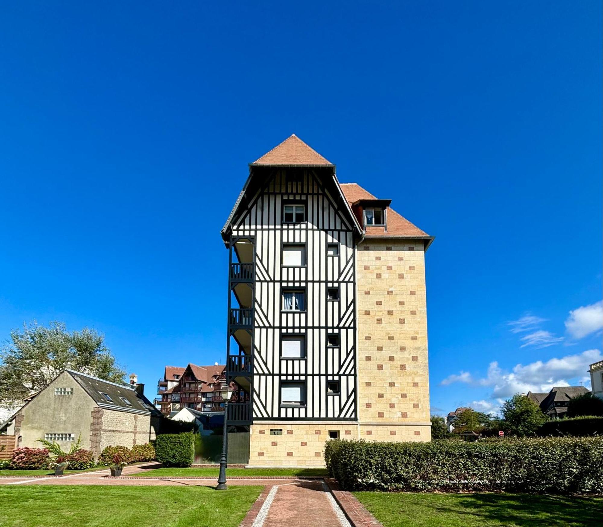 Studio En Rez De Jardin Deauville Centre Et Plage Ngoại thất bức ảnh