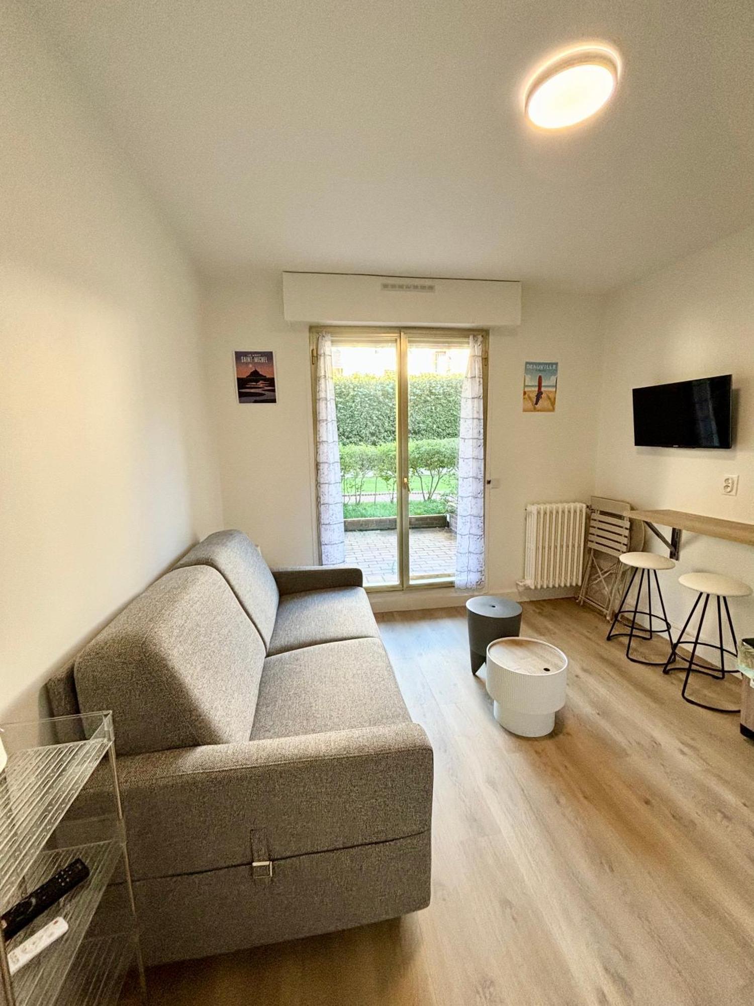 Studio En Rez De Jardin Deauville Centre Et Plage Ngoại thất bức ảnh